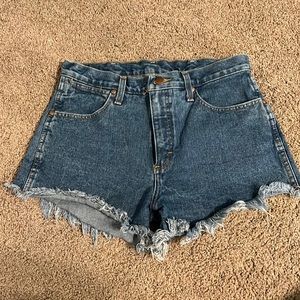 Cutoff vintage Wrangler shorts size 28